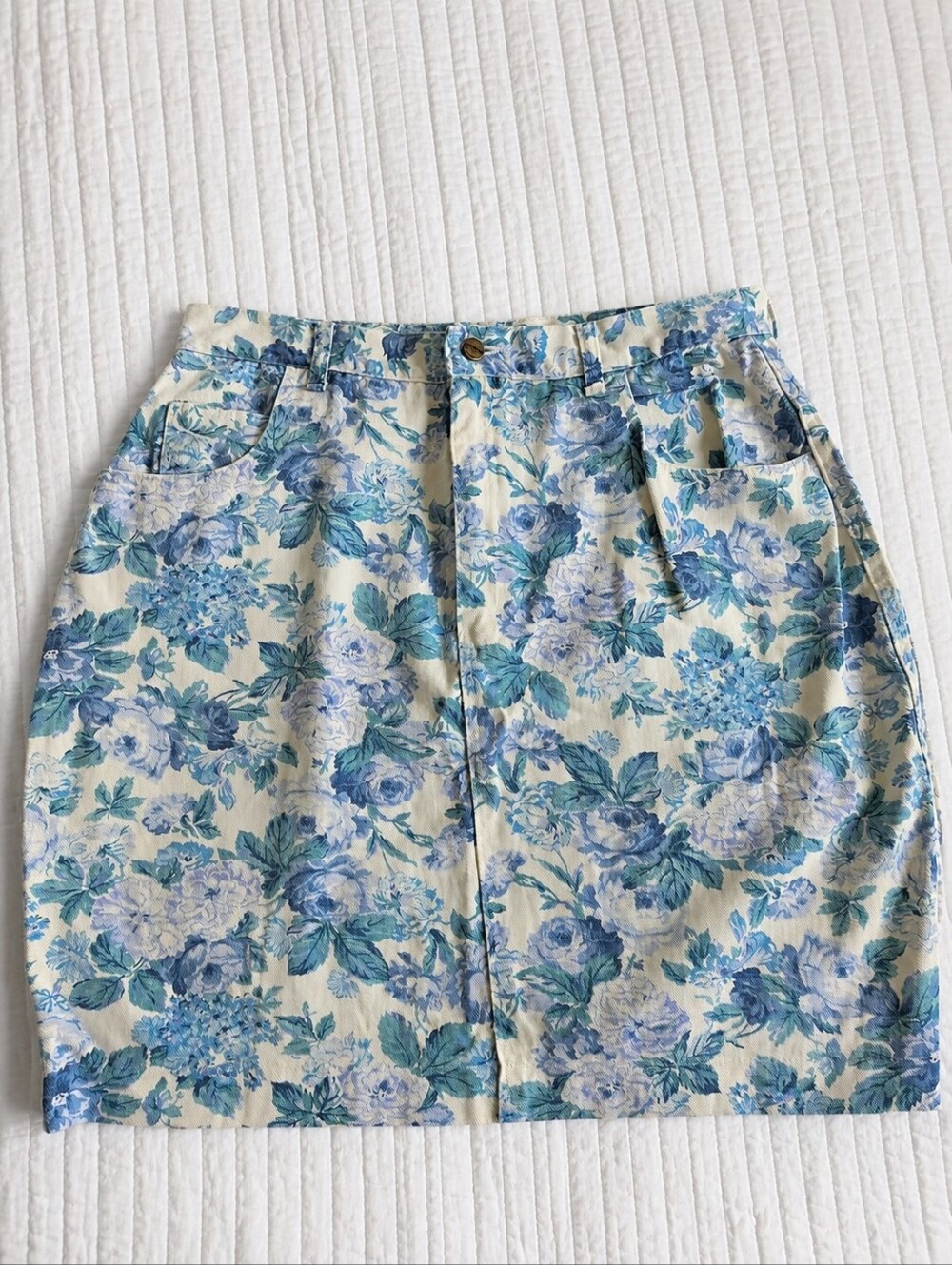 Vintage Shabby Chic Blue Floral Denim Skirt Size 18 Made in USA Cottagecore 90s